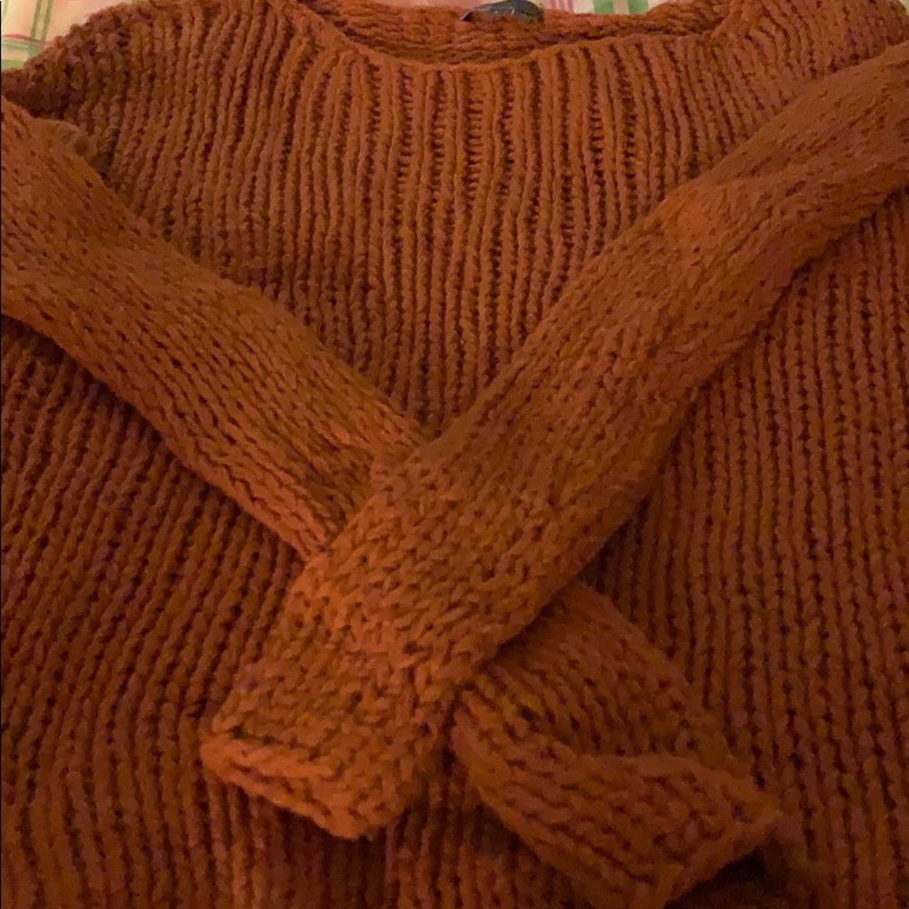 Vince sweater rust color